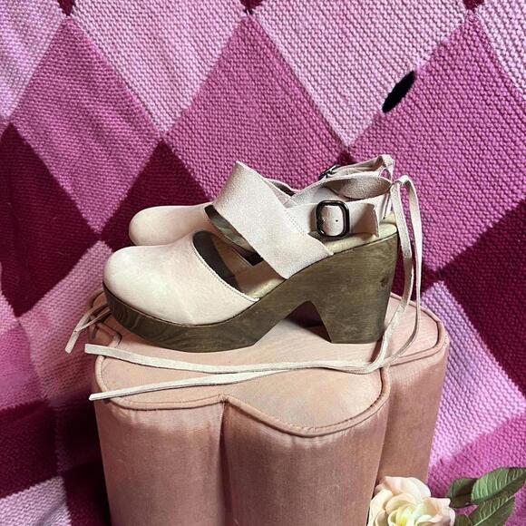 blush pink suede leather Maryjane clogs - Picture 4 of 8